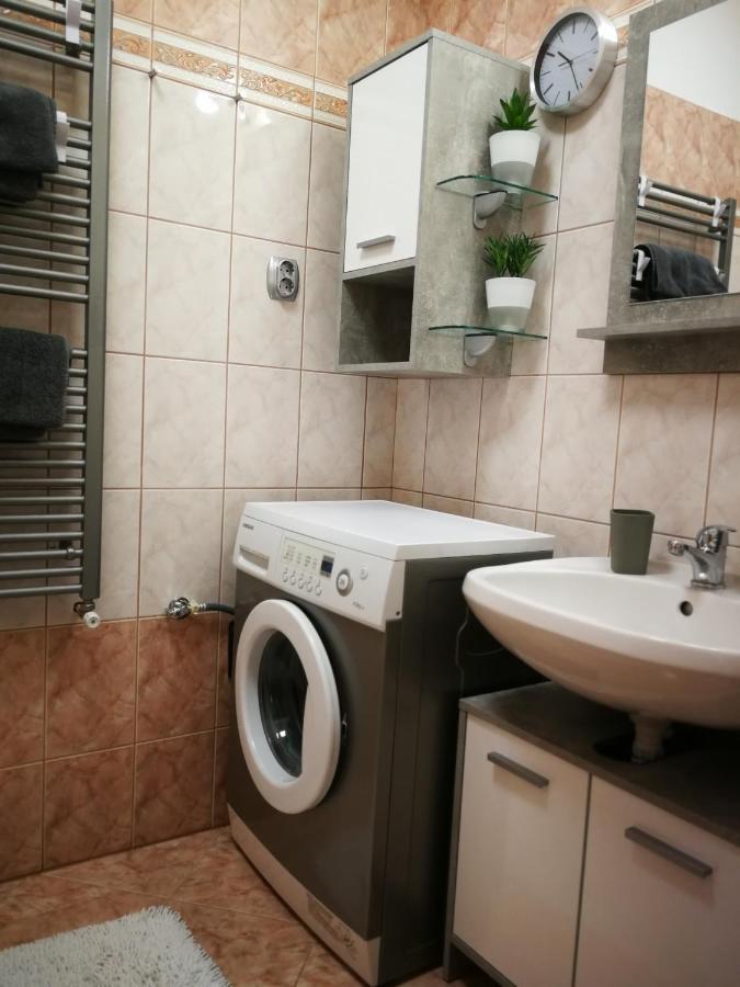 Vörösmarty Apartman Miskolc - Belváros - downtown Exterior foto